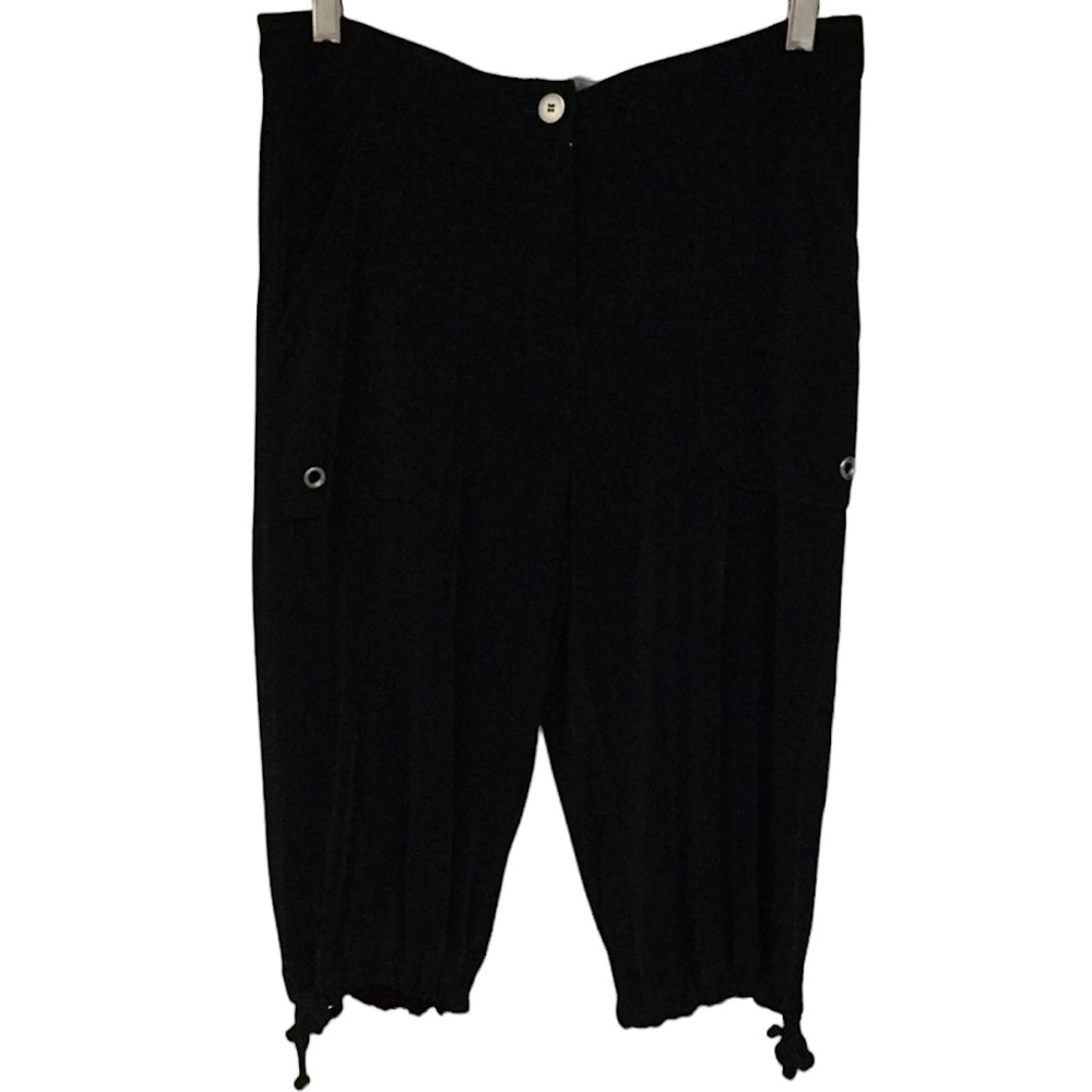 CHICO’S Travelers sz 0 (4 Conventional) Capris Pockets Stretch Black
